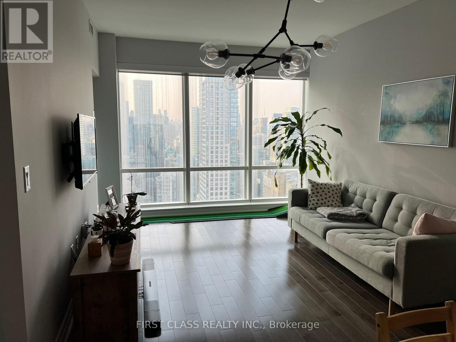 4007 - 8 The Esplanade, Toronto, Ontario  M5E 0A6 - Photo 2 - C13060528