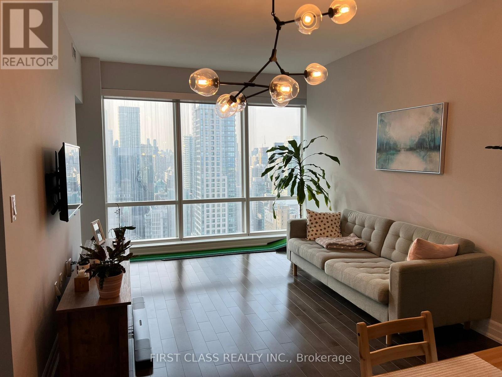 4007 - 8 The Esplanade, Toronto, Ontario  M5E 0A6 - Photo 4 - C13060528