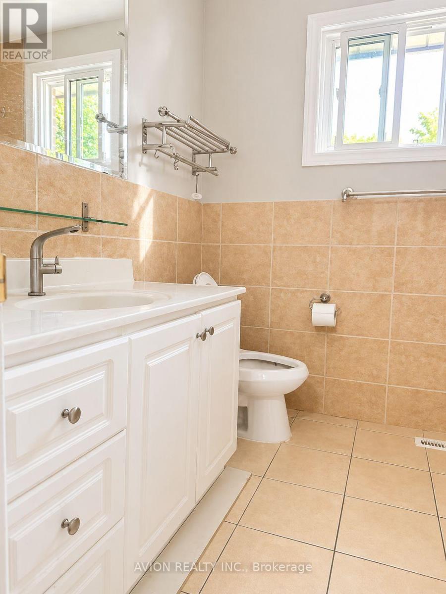 45 Greyhound Drive, Toronto, Ontario  M2H 1K2 - Photo 7 - C13060542