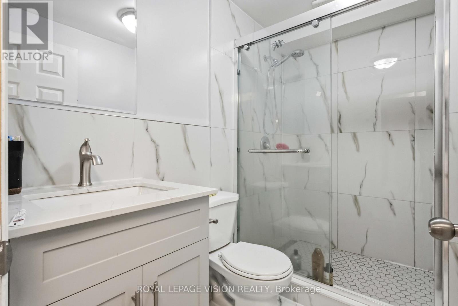 1815 Dalhousie Crescent, Oshawa, Ontario  L1G 8C5 - Photo 19 - E13060572