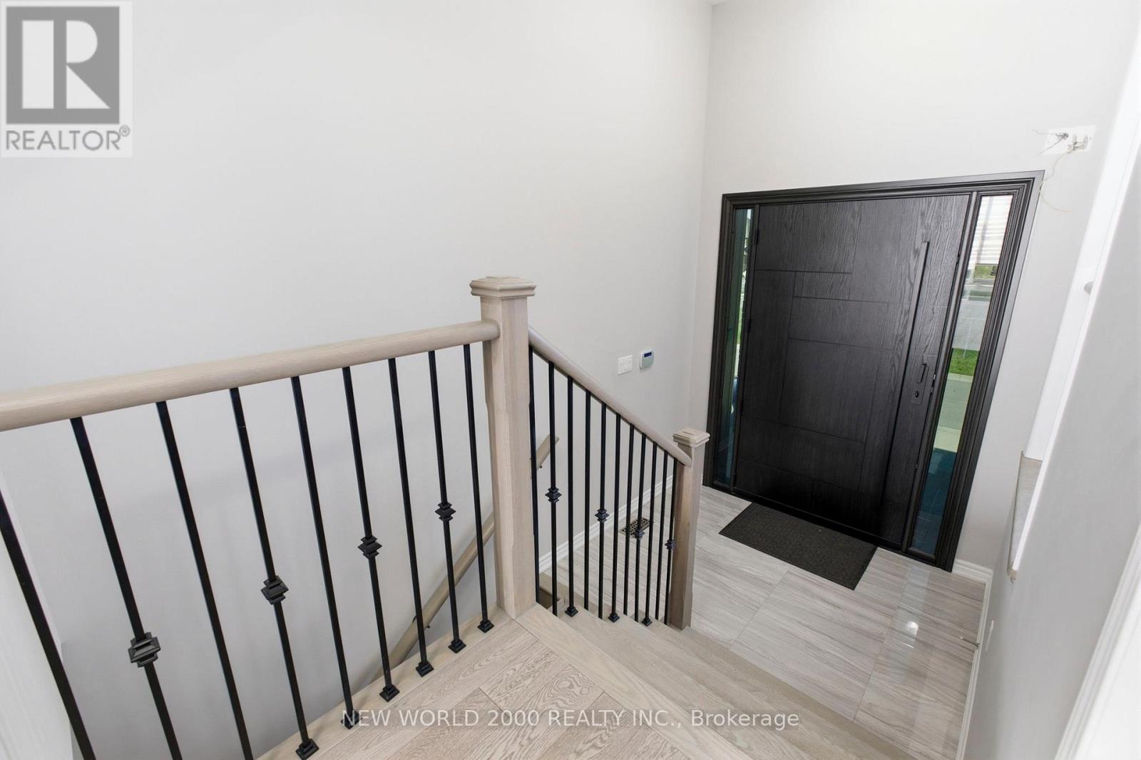 147 Bethpage Crescent, Newmarket, Ontario  L3X 0M2 - Photo 4 - N13060566