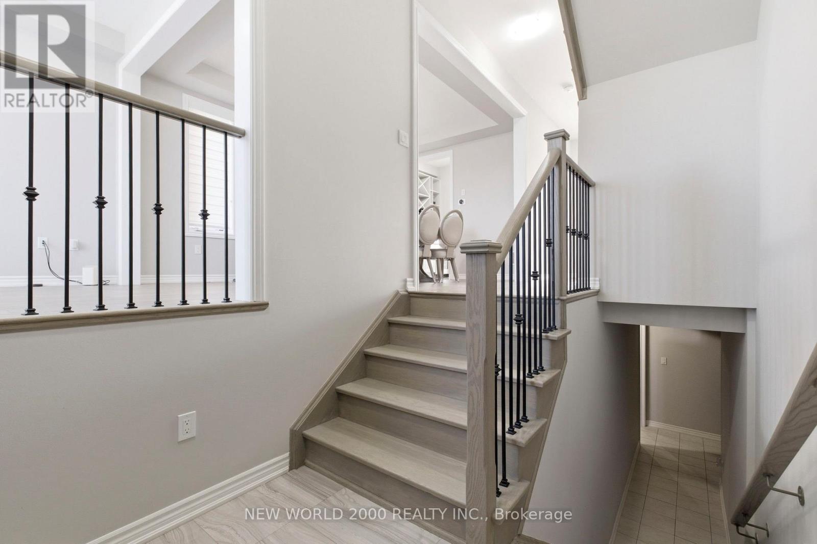 147 Bethpage Crescent, Newmarket, Ontario  L3X 0M2 - Photo 5 - N13060566