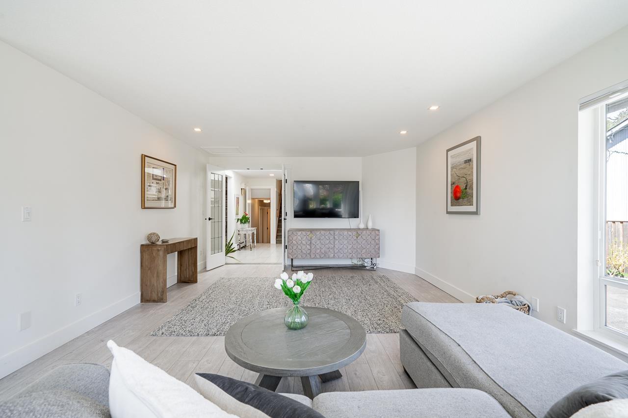 12923 14a Avenue, Surrey, British Columbia  V4A 1H6 - Photo 4 - R3117410