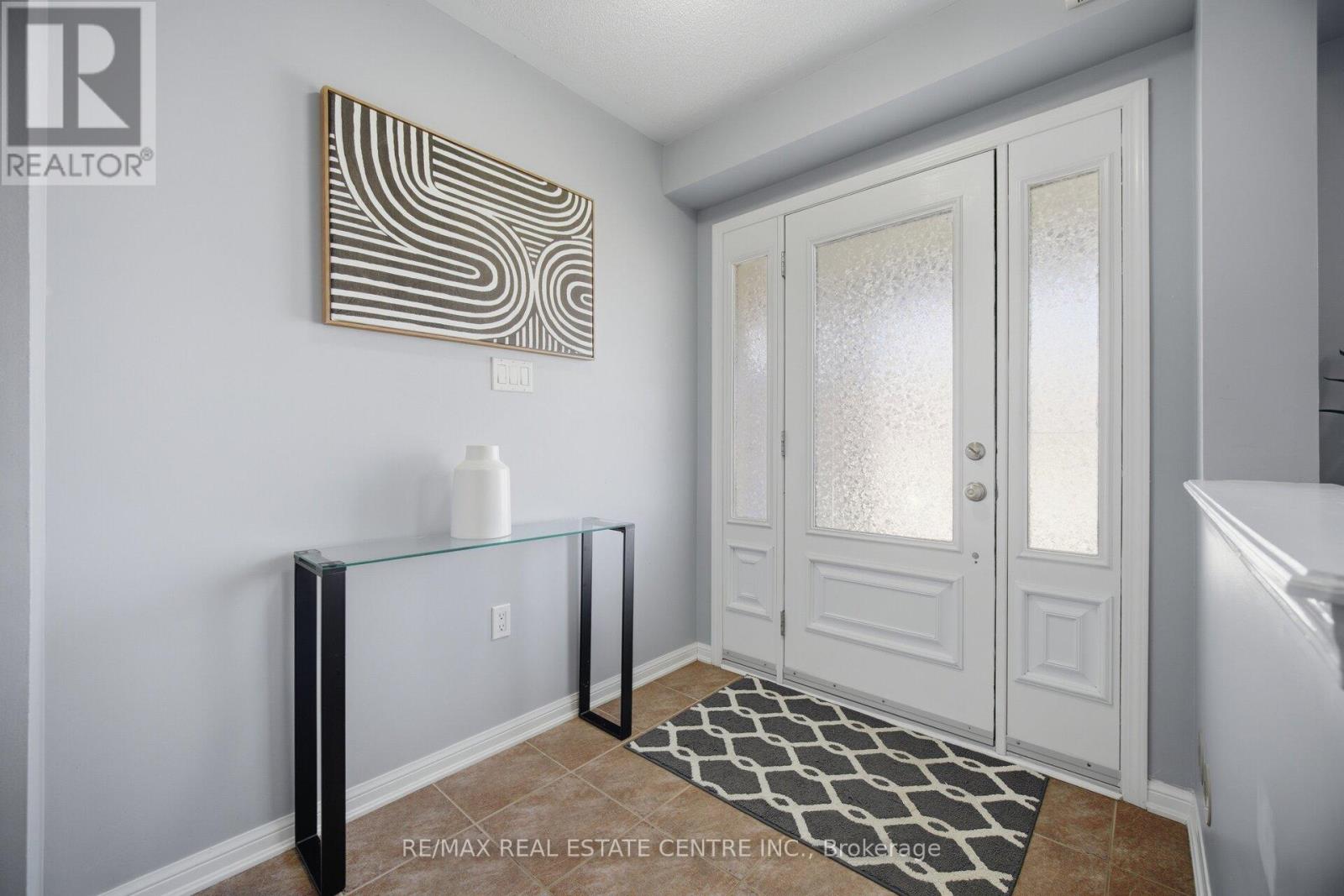 680 Mceastern Path, Milton, Ontario  L9T 0G4 - Photo 4 - W13034908