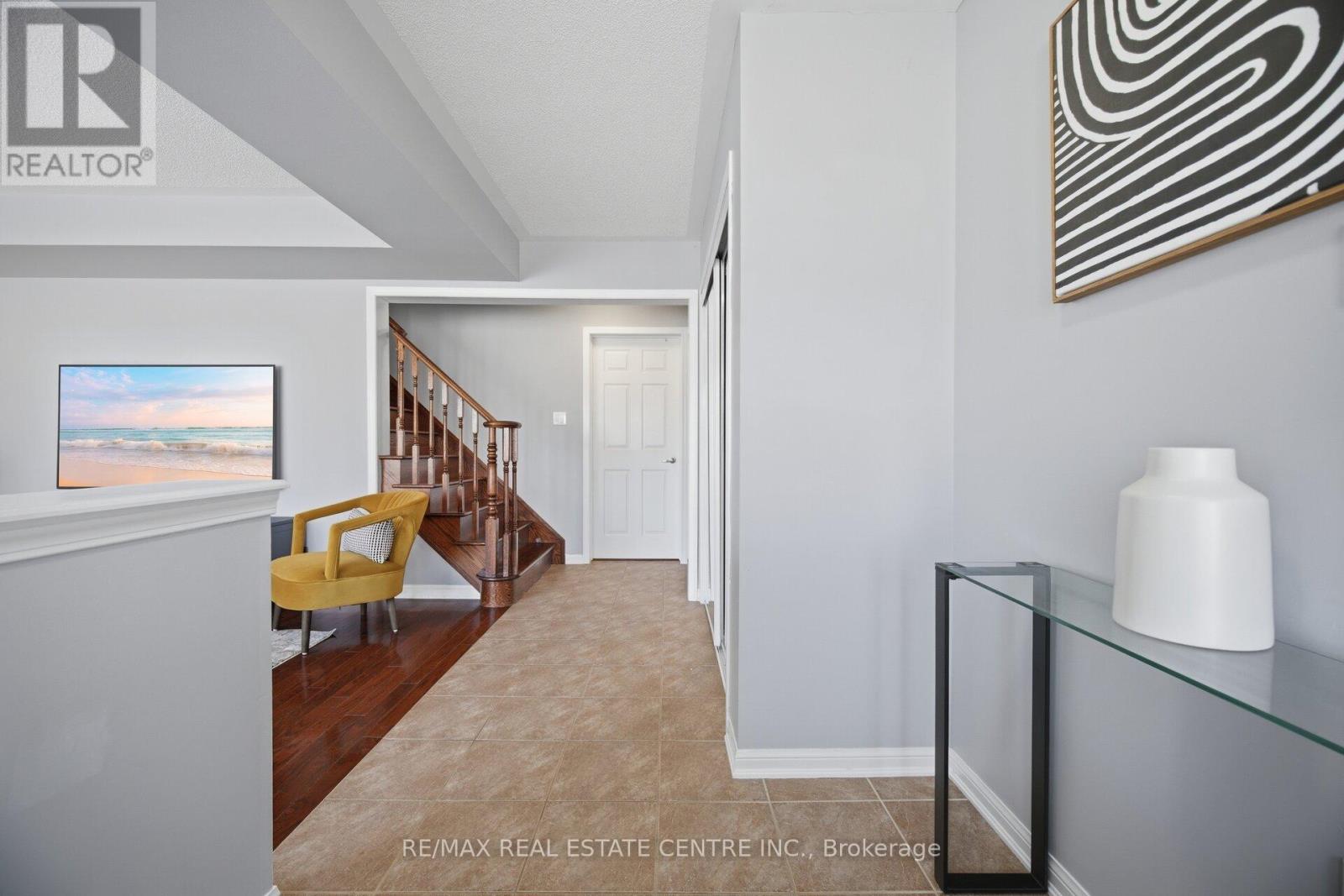 680 Mceastern Path, Milton, Ontario  L9T 0G4 - Photo 5 - W13034908