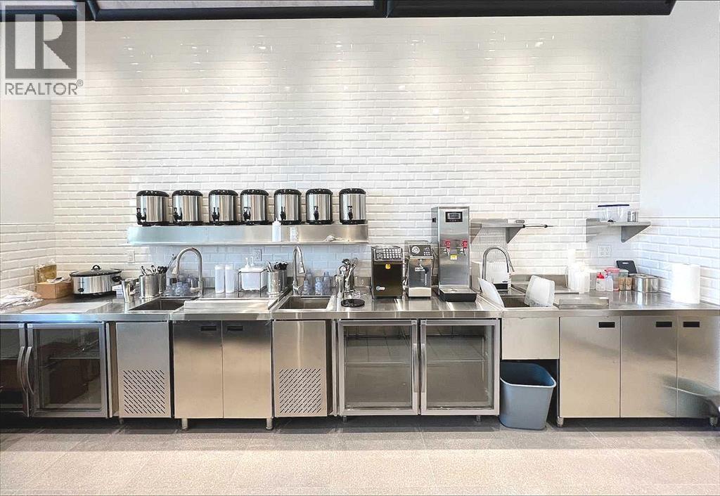 1234 Any Avenue NW, Calgary, Alberta  T2L 2K7 - Photo 3 - A2287479