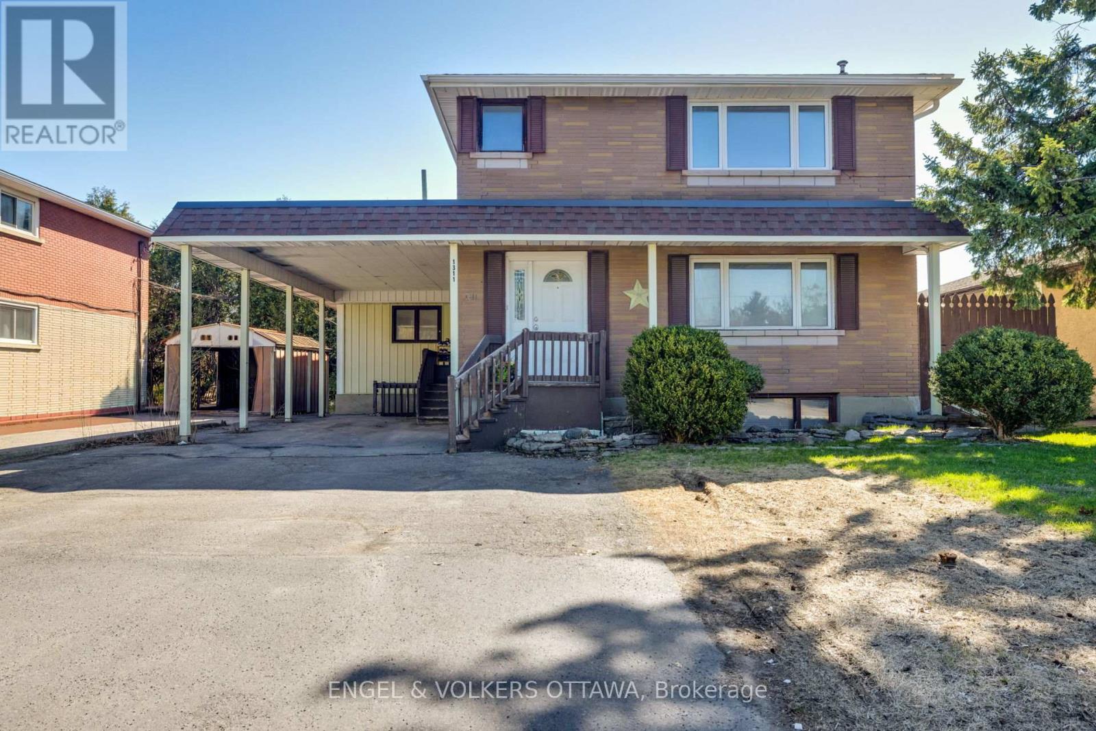 1311 S Avenue, Ottawa, Ontario  K1G 0C4 - Photo 1 - X13060622