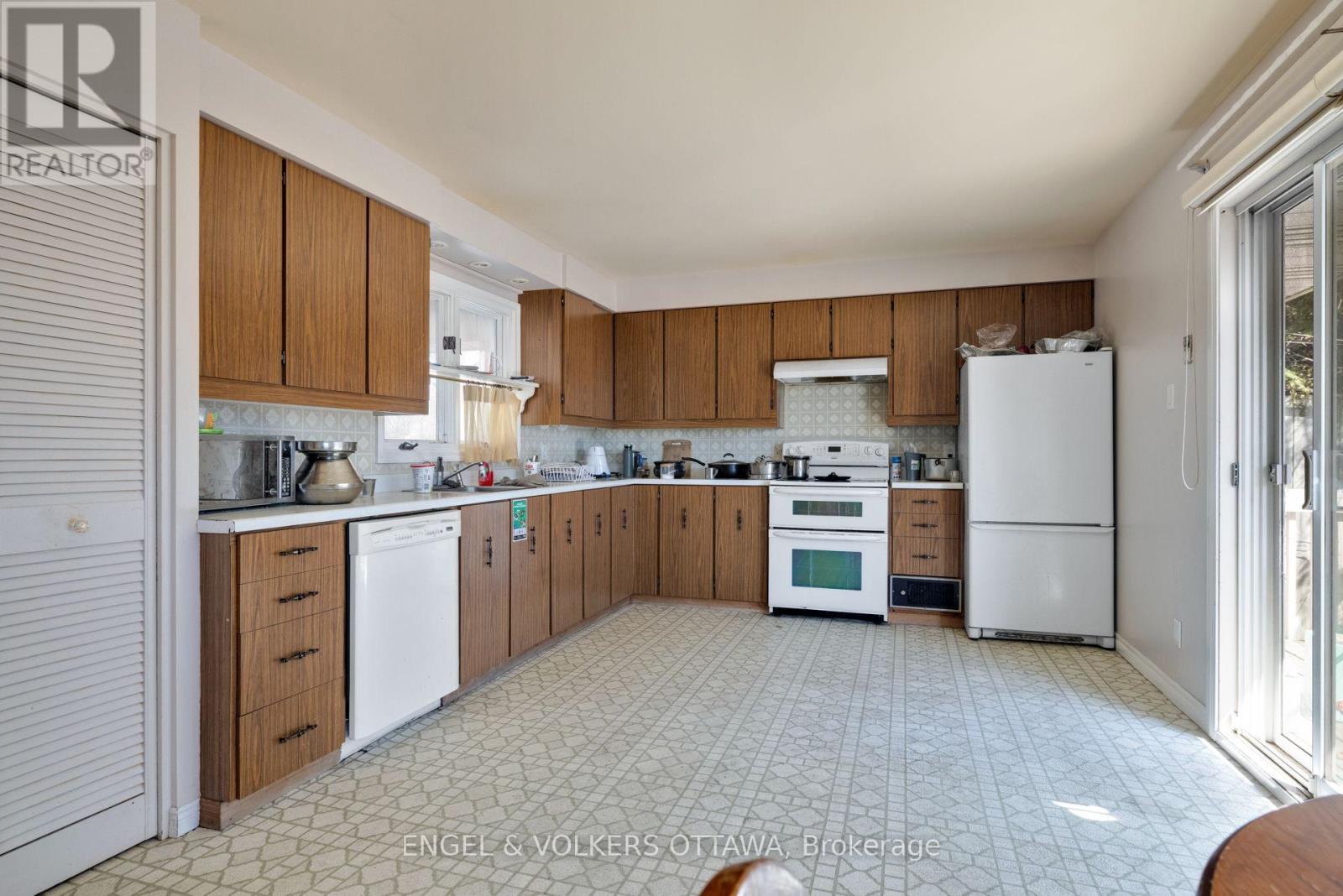 1311 S Avenue, Ottawa, Ontario  K1G 0C4 - Photo 13 - X13060622