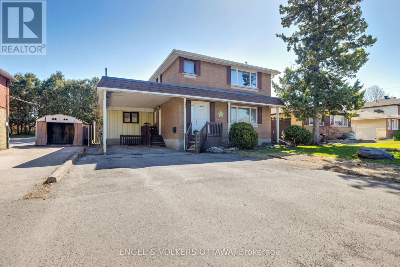 1311 S Avenue, Ottawa, Ontario  K1G 0C4 - Photo 2 - X13060622