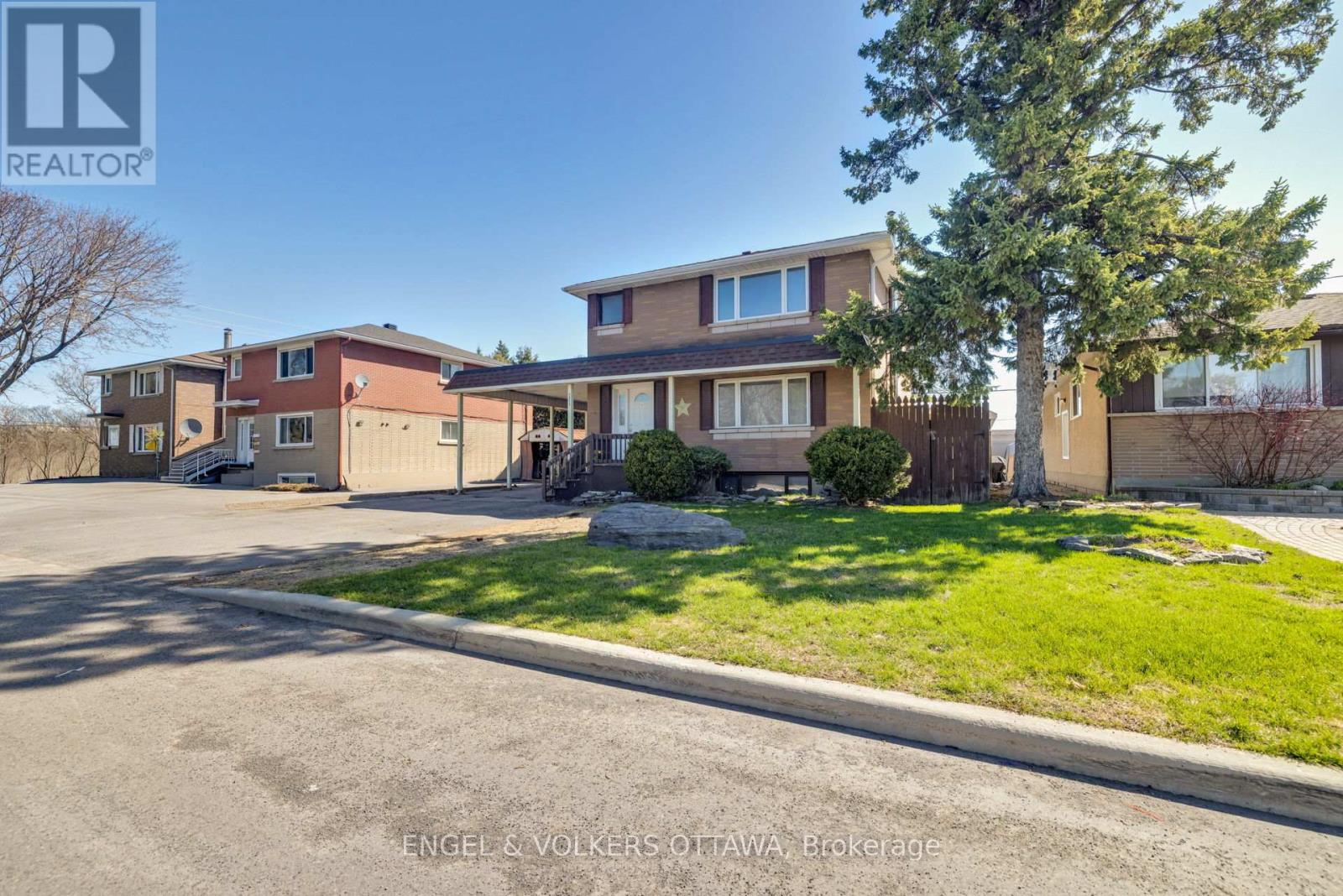 1311 S Avenue, Ottawa, Ontario  K1G 0C4 - Photo 3 - X13060622