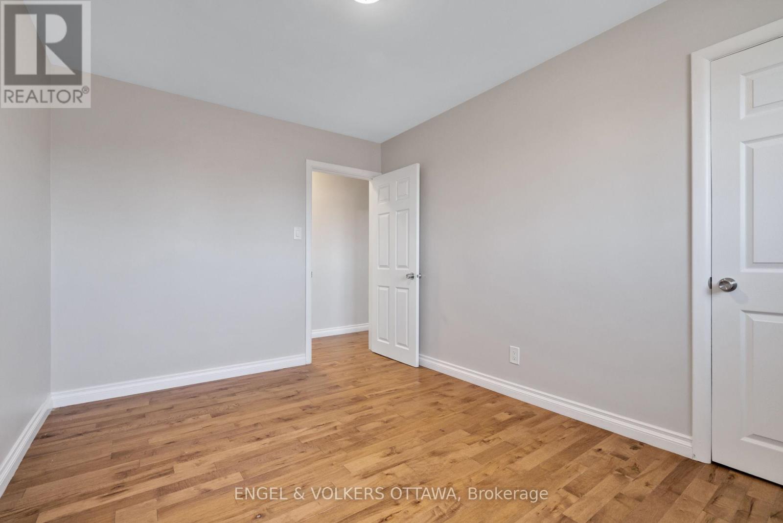 1311 S Avenue, Ottawa, Ontario  K1G 0C4 - Photo 32 - X13060622