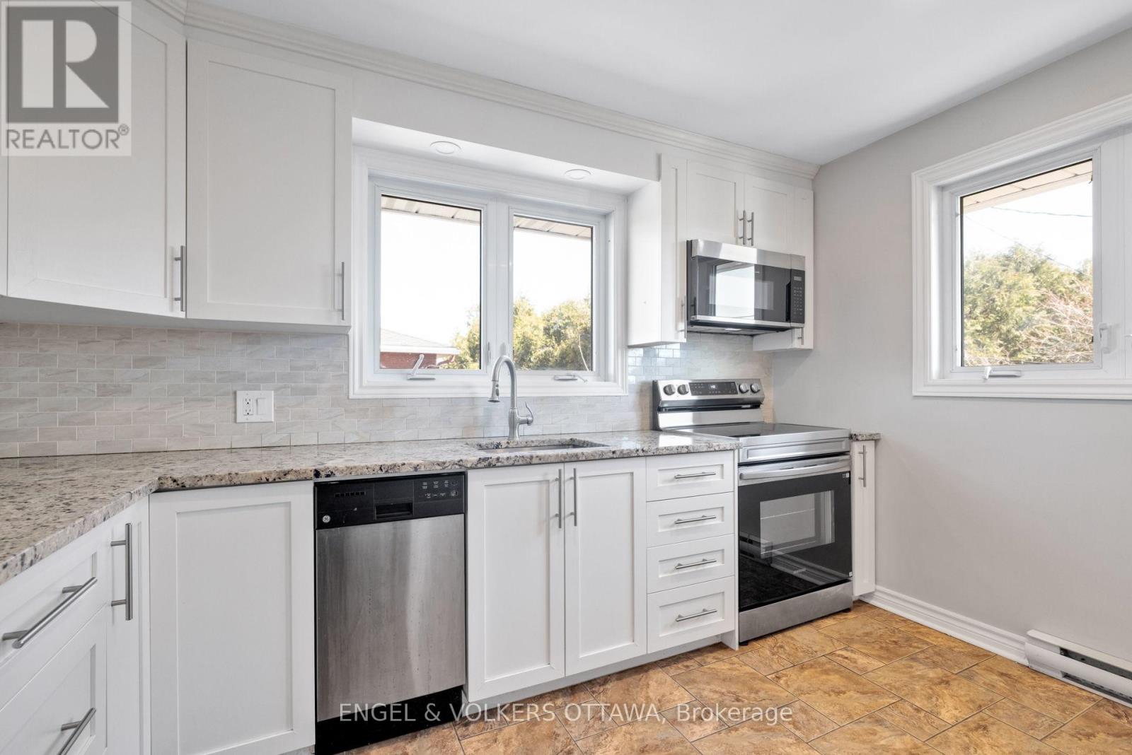 1311 S Avenue, Ottawa, Ontario  K1G 0C4 - Photo 35 - X13060622