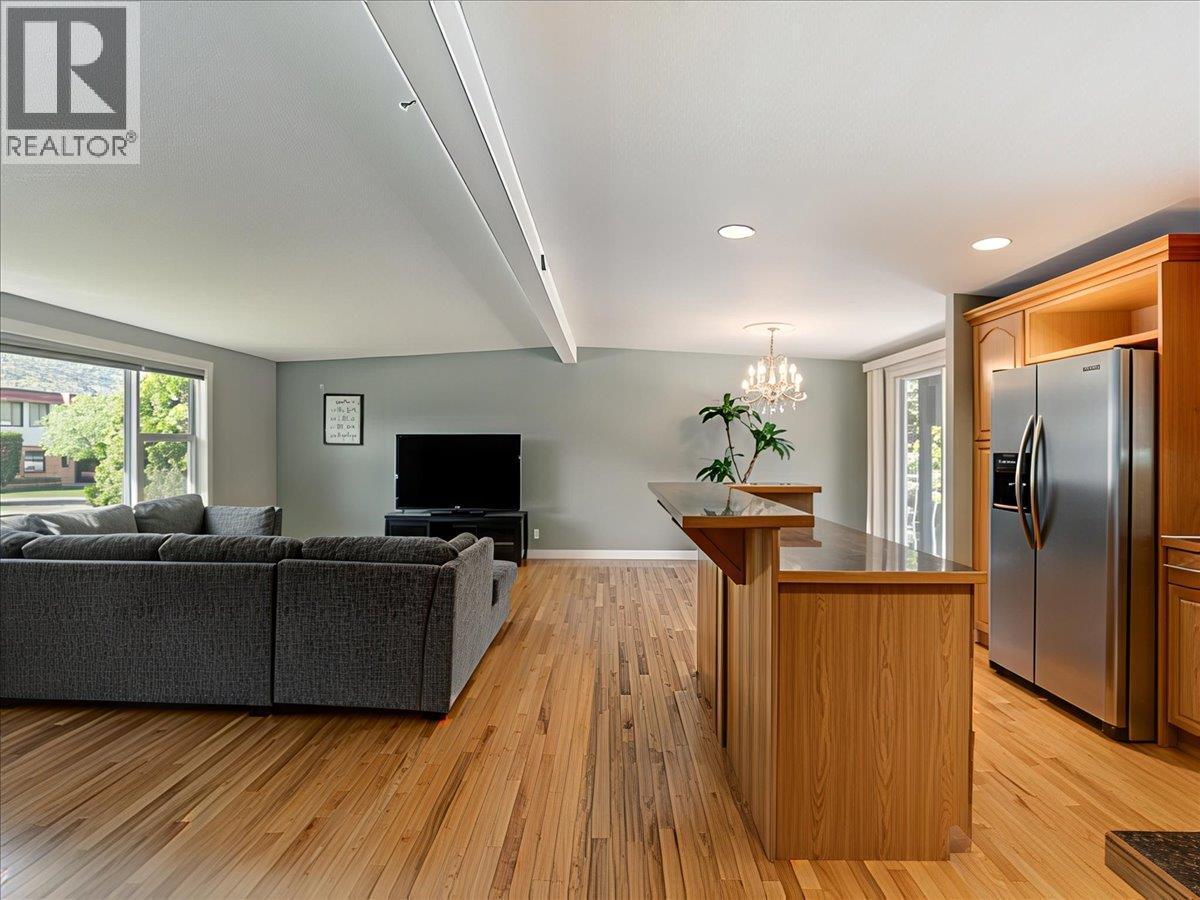 3833 Dogwood Drive, Trail, British Columbia  V1R 2V4 - Photo 14 - 10385437