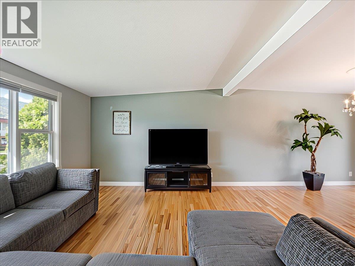 3833 Dogwood Drive, Trail, British Columbia  V1R 2V4 - Photo 15 - 10385437