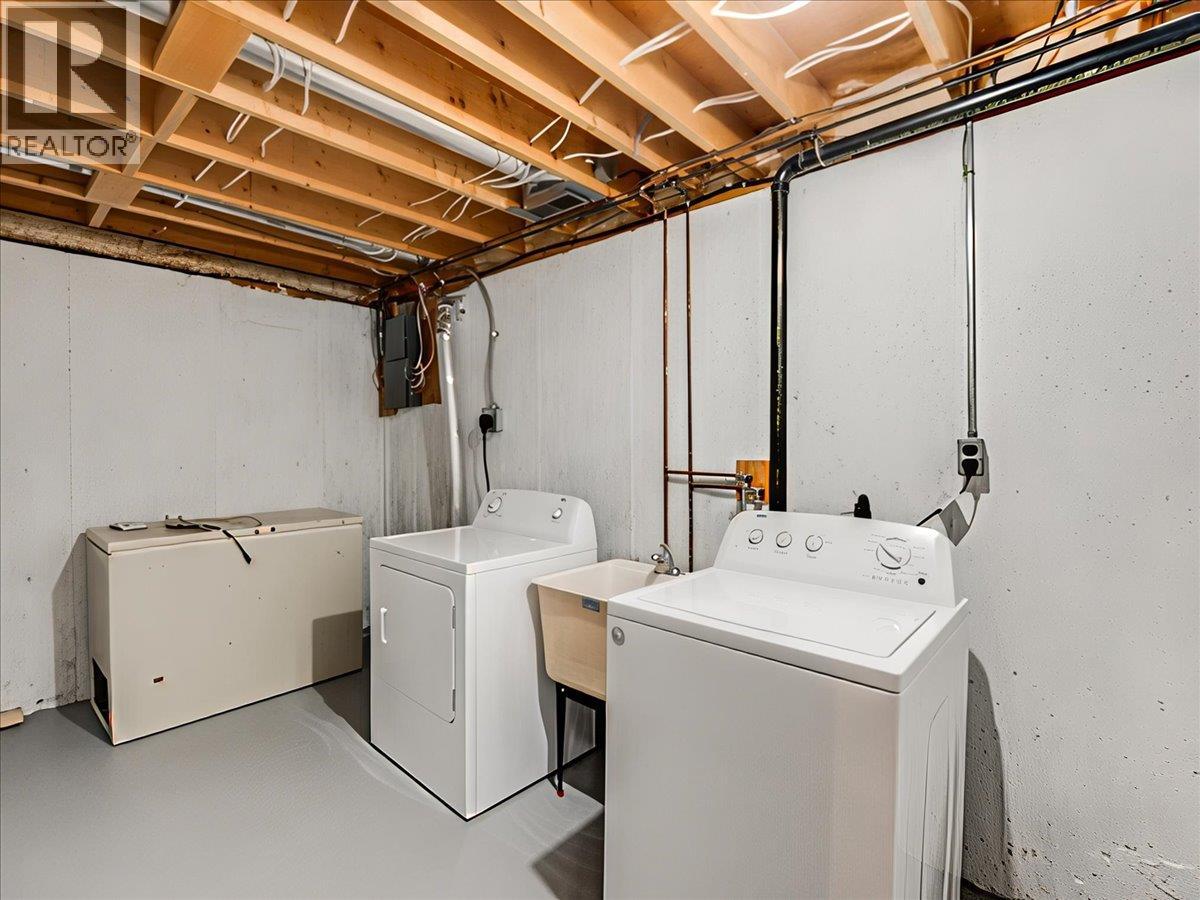 3833 Dogwood Drive, Trail, British Columbia  V1R 2V4 - Photo 36 - 10385437