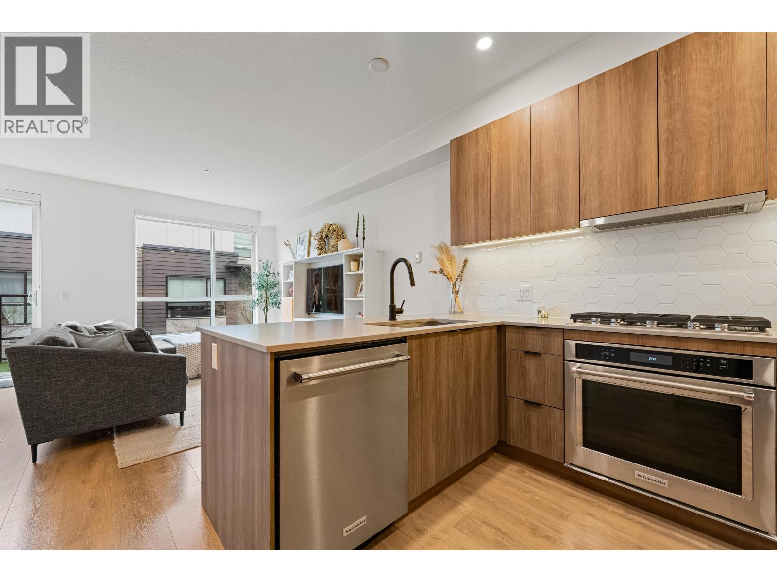 7 533 E 3rd Street, North Vancouver, British Columbia  V7L 1G4 - Photo 6 - R3117650