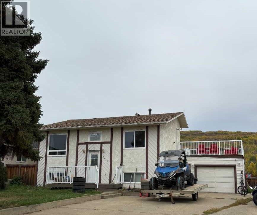 7421 98b Street, Peace River, Alberta  T8S 1B5 - Photo 1 - A2268556