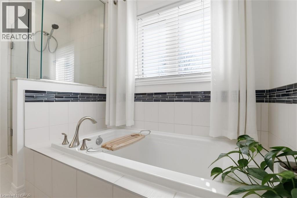 909 King Rail Court, Kitchener, Ontario  N2K 0B1 - Photo 23 - 40823960