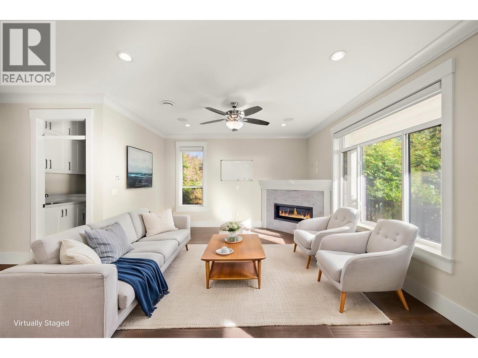 7028 Broadway, Burnaby, British Columbia  V5A 1R8 - Photo 10 - R3117640