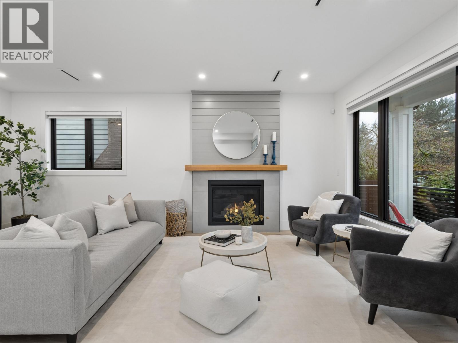 1260 Plateau Drive, North Vancouver, British Columbia  V7P 2J4 - Photo 15 - R3117644