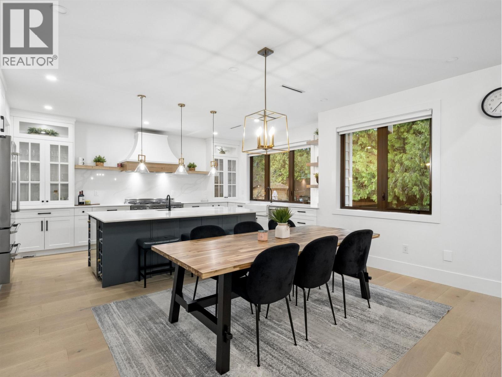 1260 Plateau Drive, North Vancouver, British Columbia  V7P 2J4 - Photo 8 - R3117644