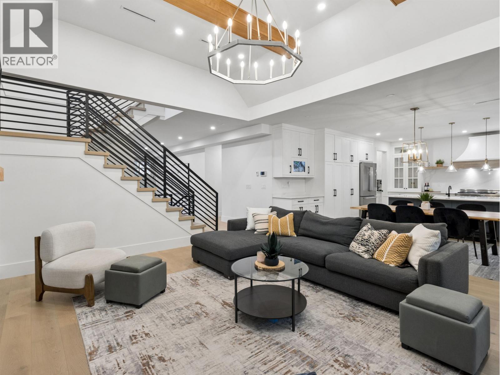 1260 Plateau Drive, North Vancouver, British Columbia  V7P 2J4 - Photo 9 - R3117644