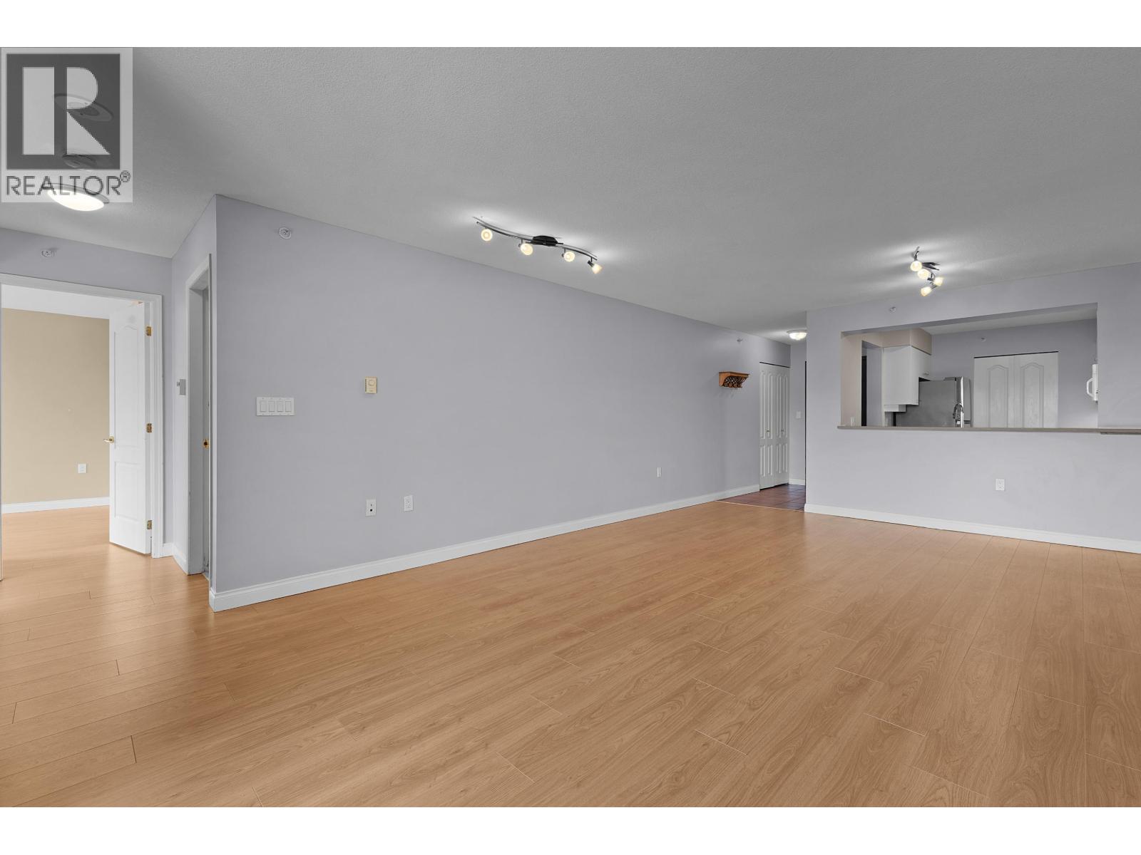 911 7380 Elmbridge Way, Richmond, British Columbia  V6X 4A1 - Photo 6 - R3117624