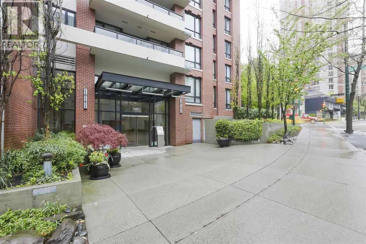 909 Mainland Street, Vancouver, British Columbia  V6B 1S3 - Photo 2 - R3117639