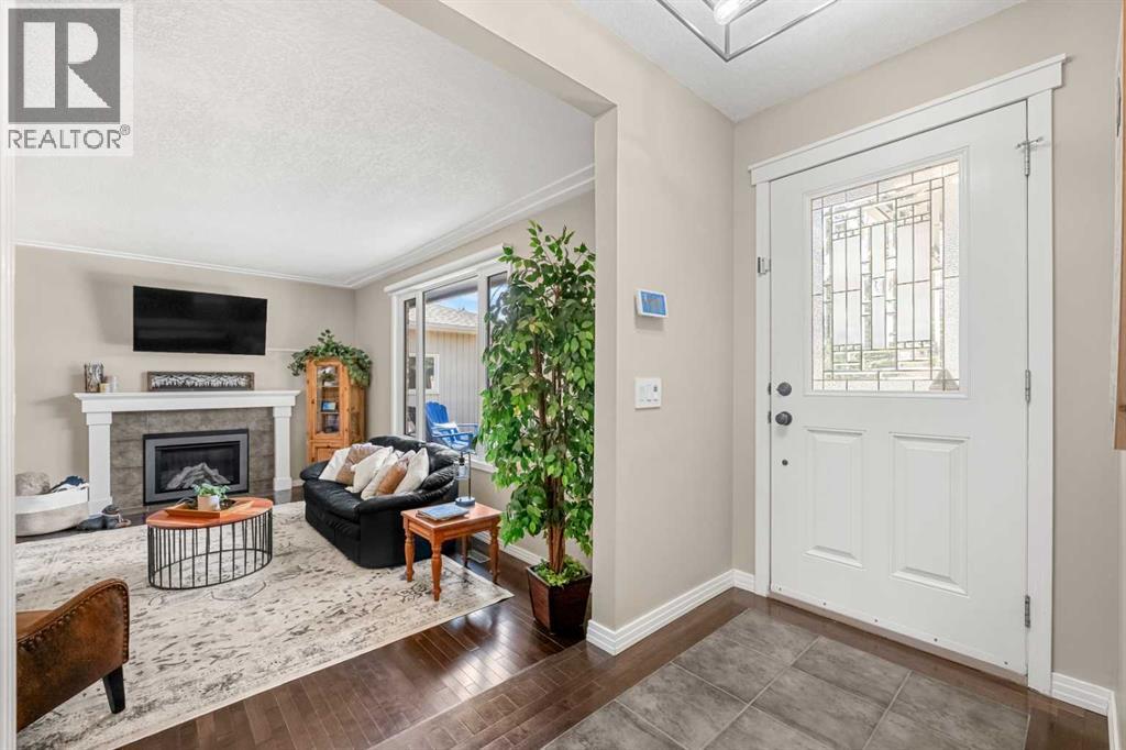 124 Lake Adams Green SE, Calgary, Alberta  T2J 3N4 - Photo 5 - A2305531