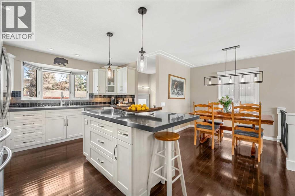 124 Lake Adams Green SE, Calgary, Alberta  T2J 3N4 - Photo 12 - A2305531