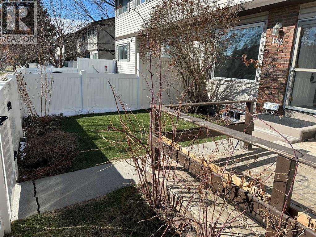 100, 740 Bracewood Drive SW, Calgary, Alberta  T2W 3N3 - Photo 38 - A2305600