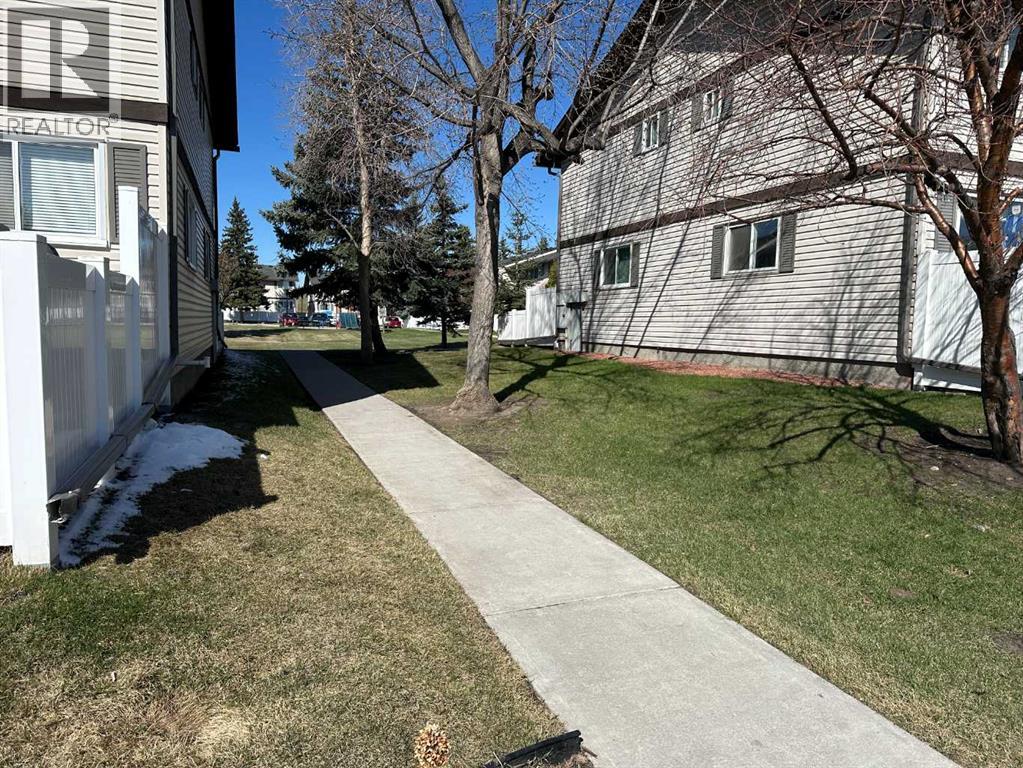 100, 740 Bracewood Drive SW, Calgary, Alberta  T2W 3N3 - Photo 46 - A2305600