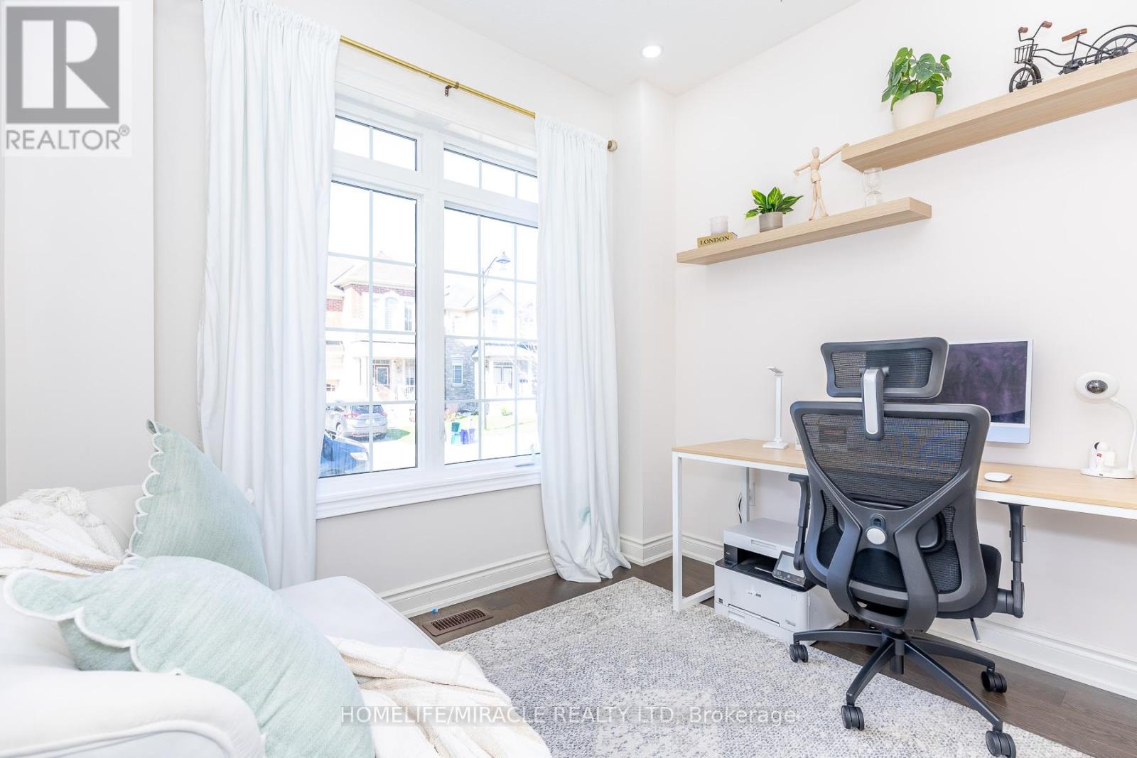 1535 Mendelson Heights, Milton, Ontario  L9E 1H3 - Photo 5 - W13043626