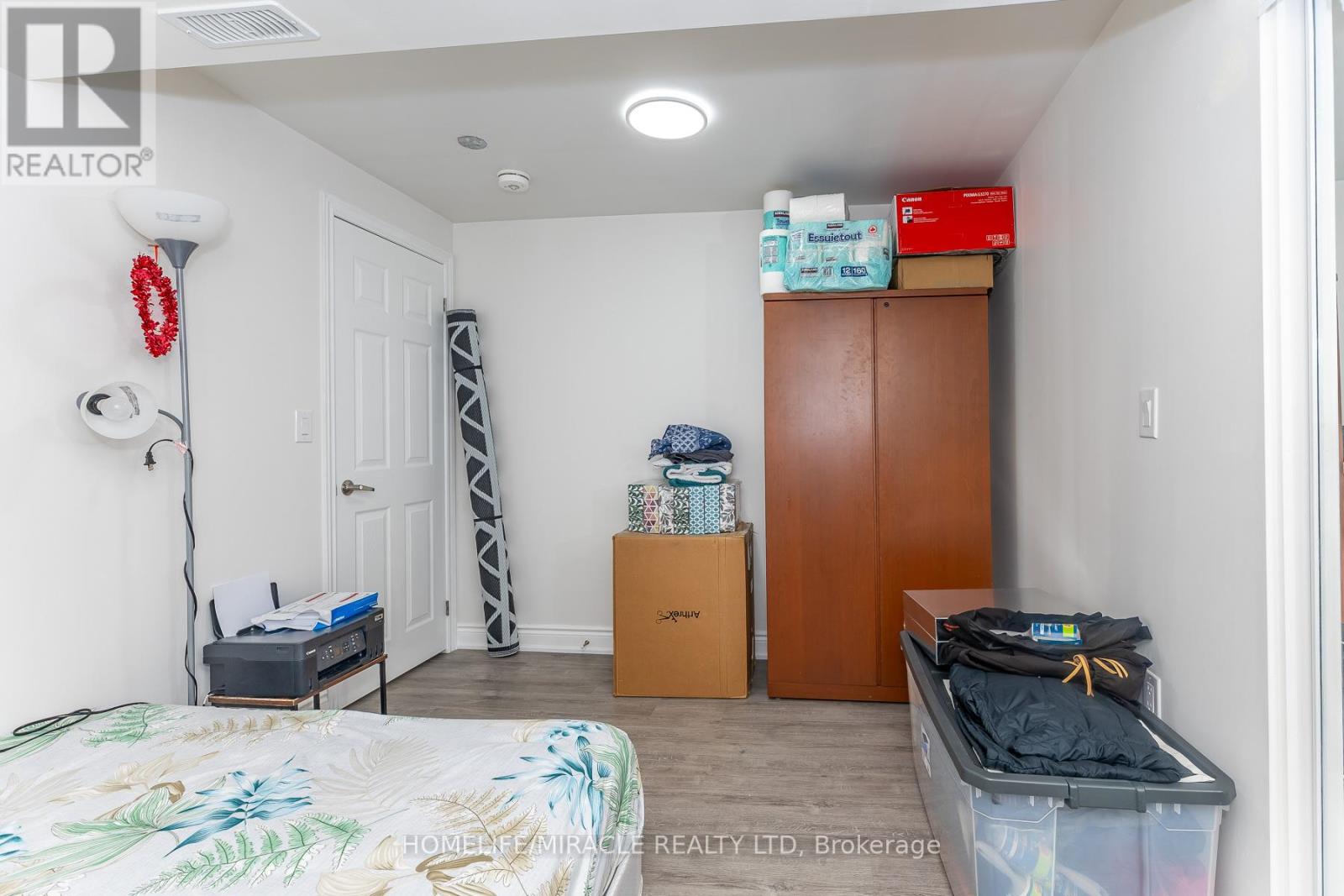 1535 Mendelson Heights, Milton, Ontario  L9E 1H3 - Photo 47 - W13043626