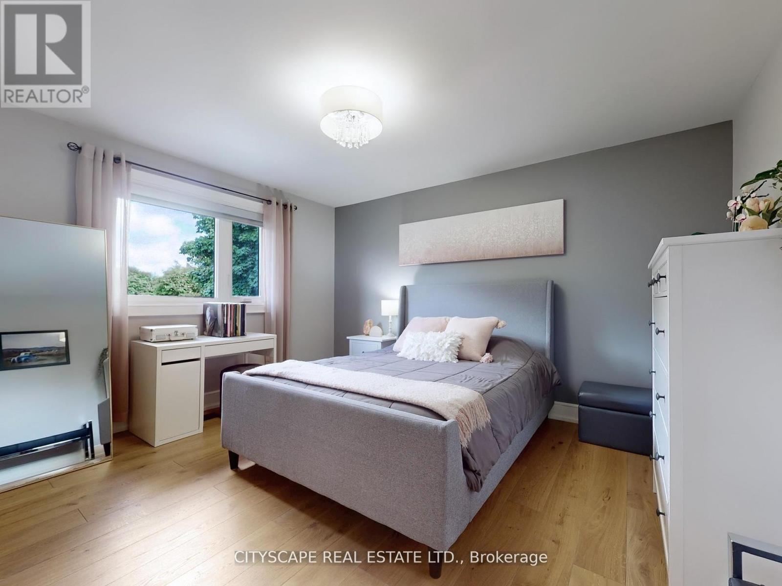 2585 Kenna Court, Mississauga, Ontario  L5K 2K4 - Photo 18 - W12878702