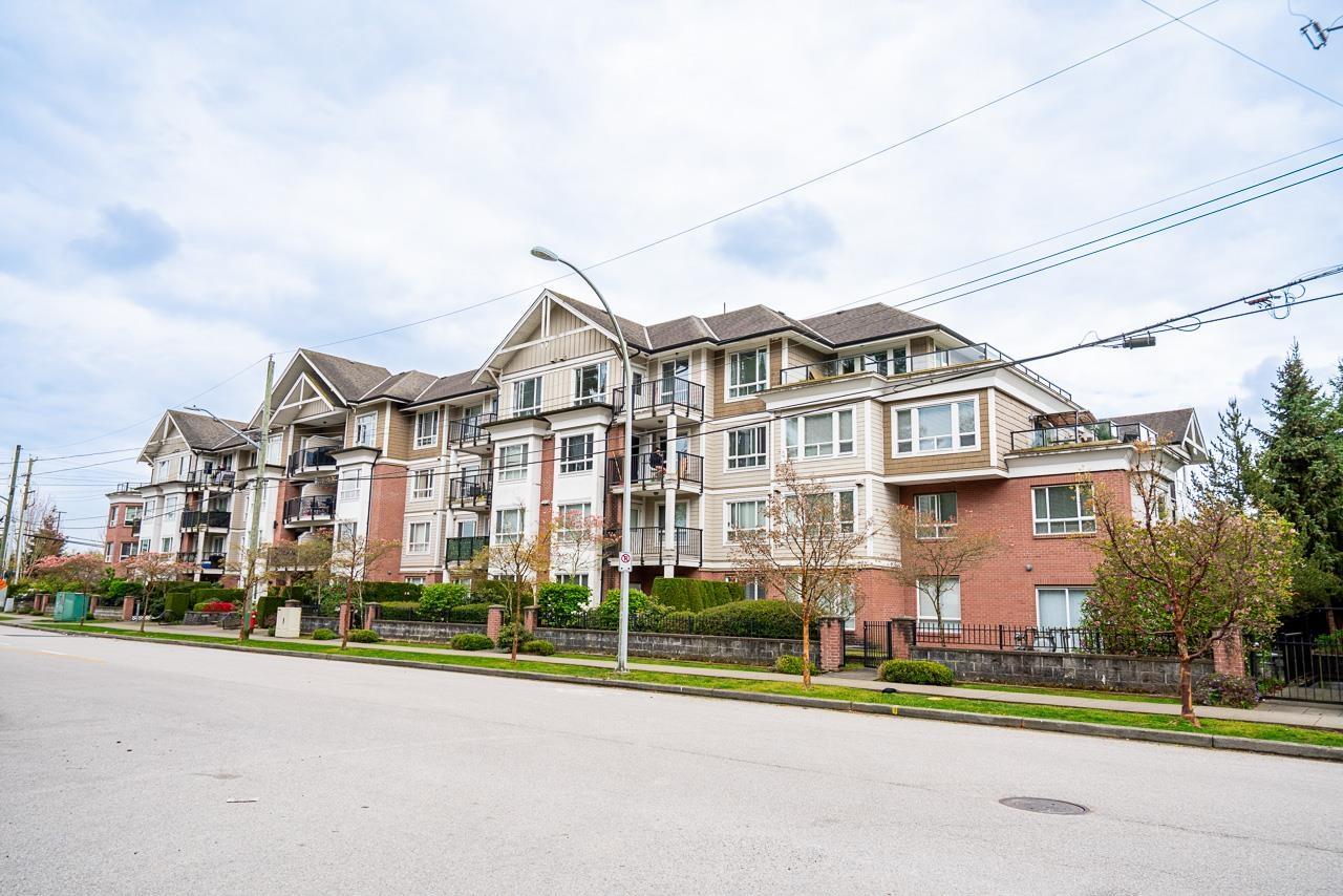 215 14960 102A AVENUE, Surrey, British Columbia