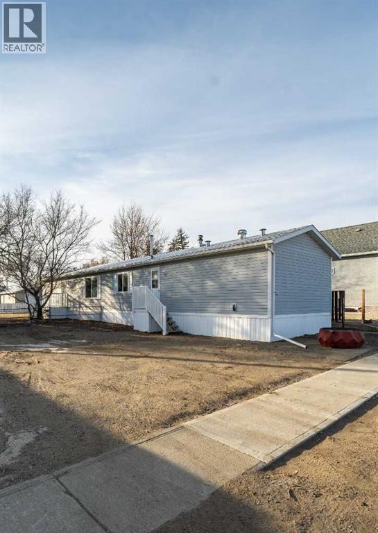 103 1 Avenue E, Bow Island, Alberta  T0K 0G0 - Photo 1 - A2282945