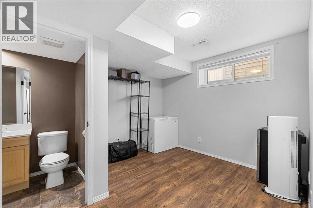 215 Prestwick Heights SE, Calgary, Alberta  T2Z 4K3 - Photo 20 - A2303319