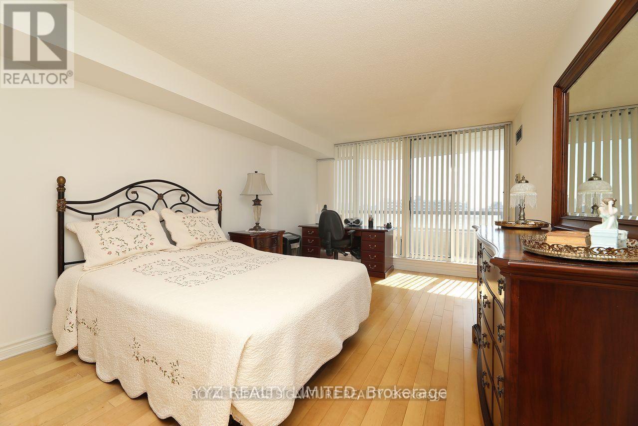 1110 - 1101 Steeles Avenue W, Toronto (Westminster-Branson), Ontario  M2R 3W5 - Photo 10 - C13060674
