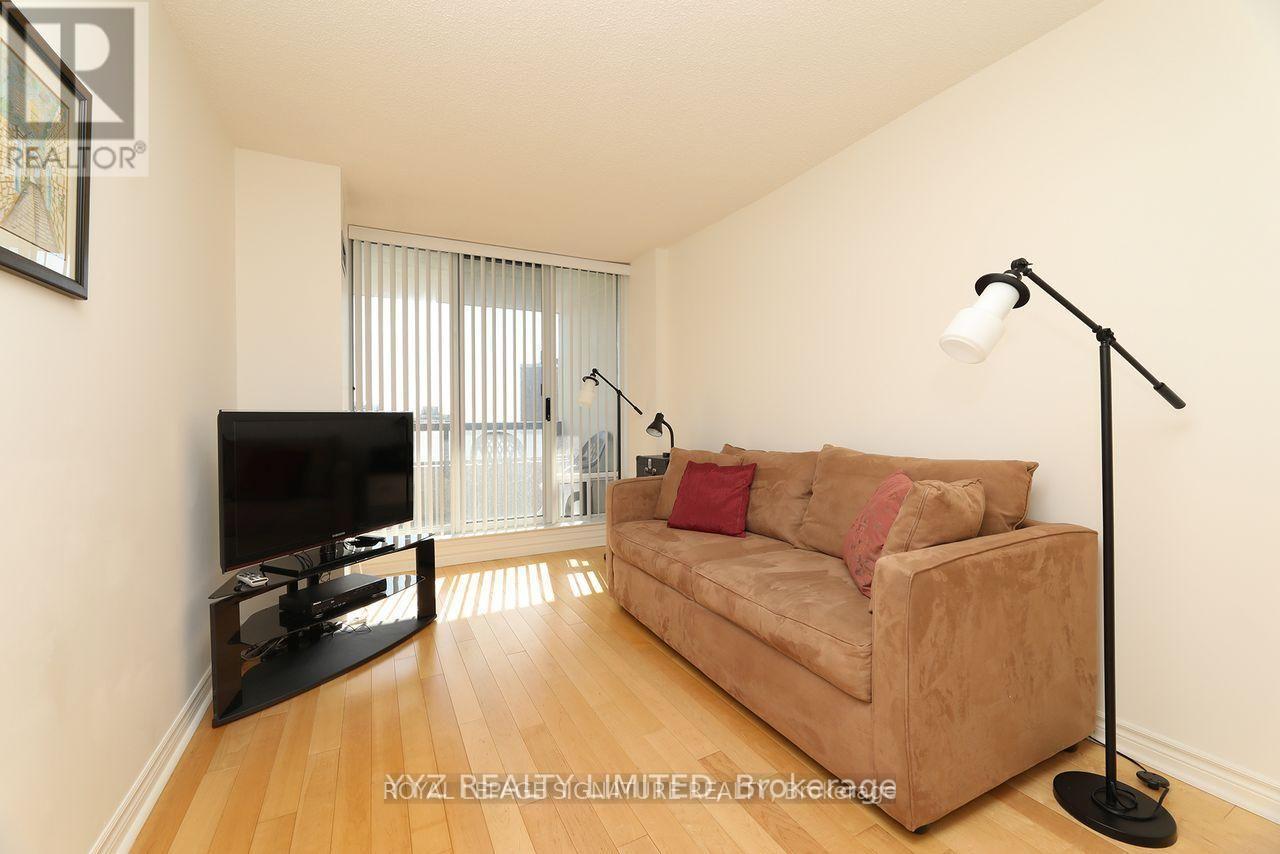 1110 - 1101 Steeles Avenue W, Toronto (Westminster-Branson), Ontario  M2R 3W5 - Photo 11 - C13060674