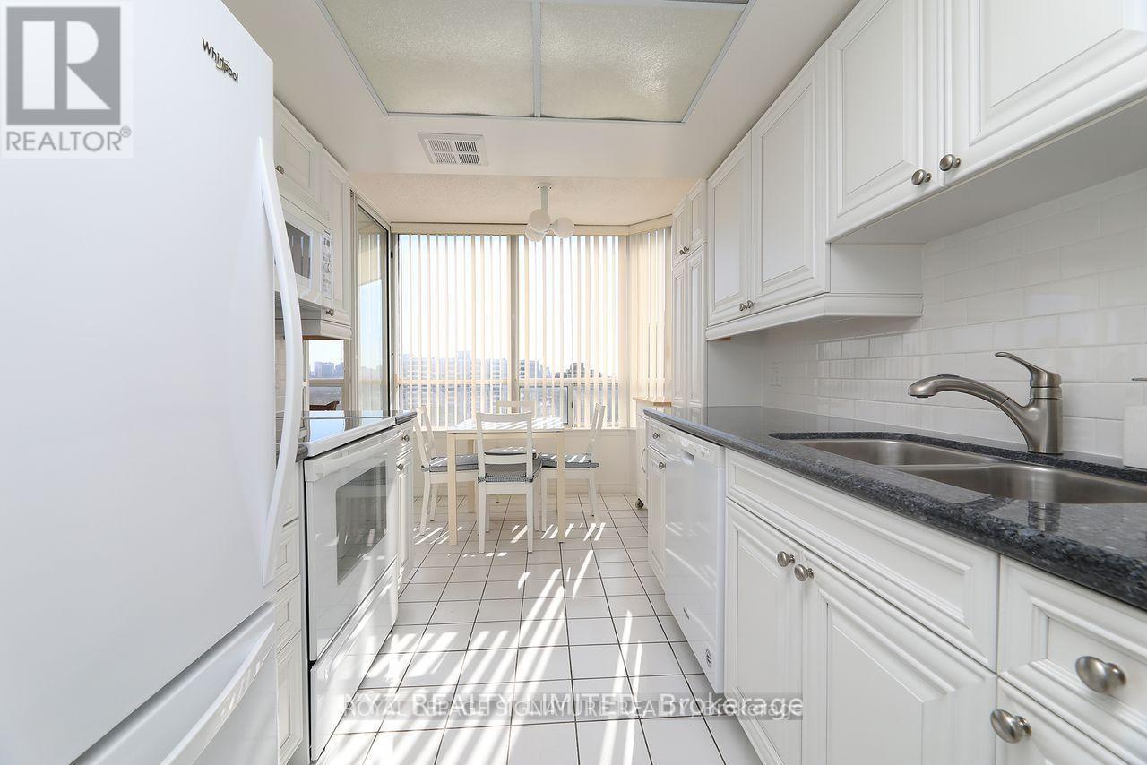 1110 - 1101 Steeles Avenue W, Toronto (Westminster-Branson), Ontario  M2R 3W5 - Photo 7 - C13060674