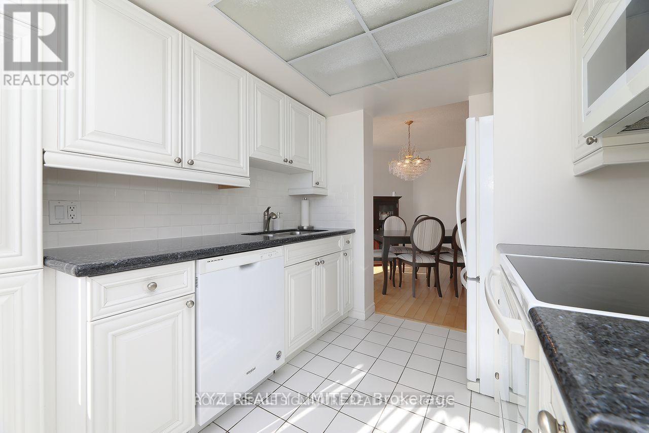 1110 - 1101 Steeles Avenue W, Toronto (Westminster-Branson), Ontario  M2R 3W5 - Photo 8 - C13060674