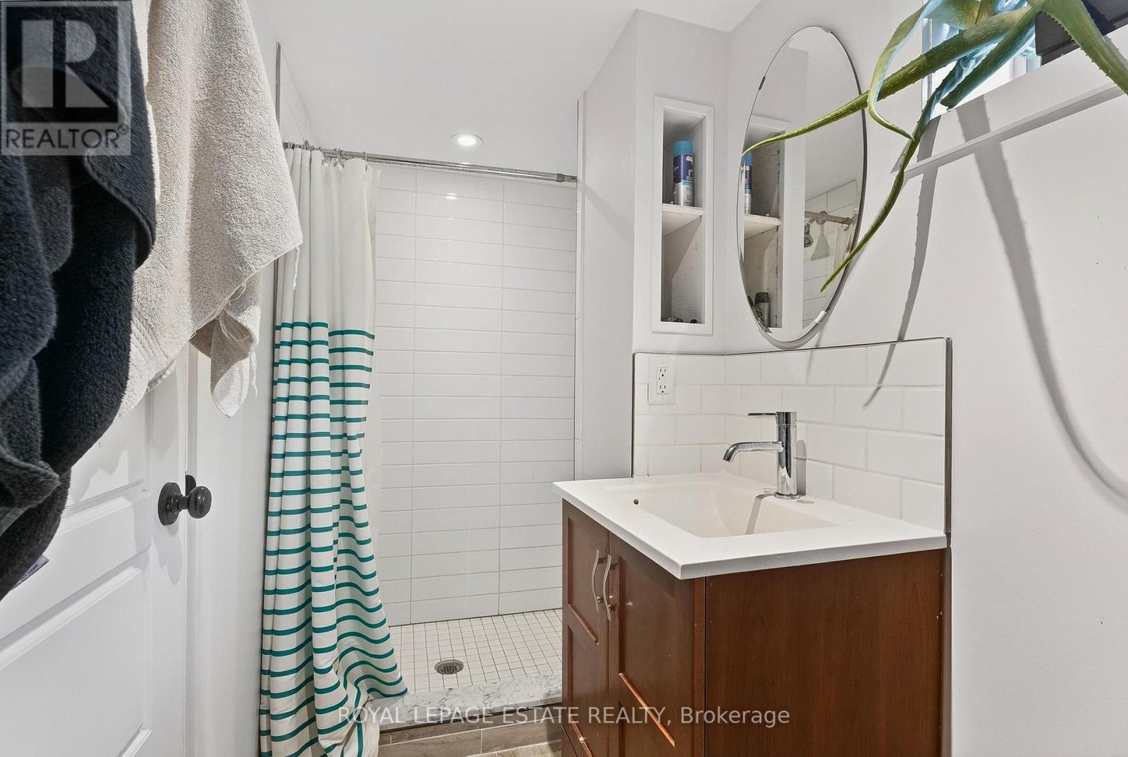 87 Midland Avenue, Toronto, Ontario  M1N 3Z8 - Photo 37 - E13060698