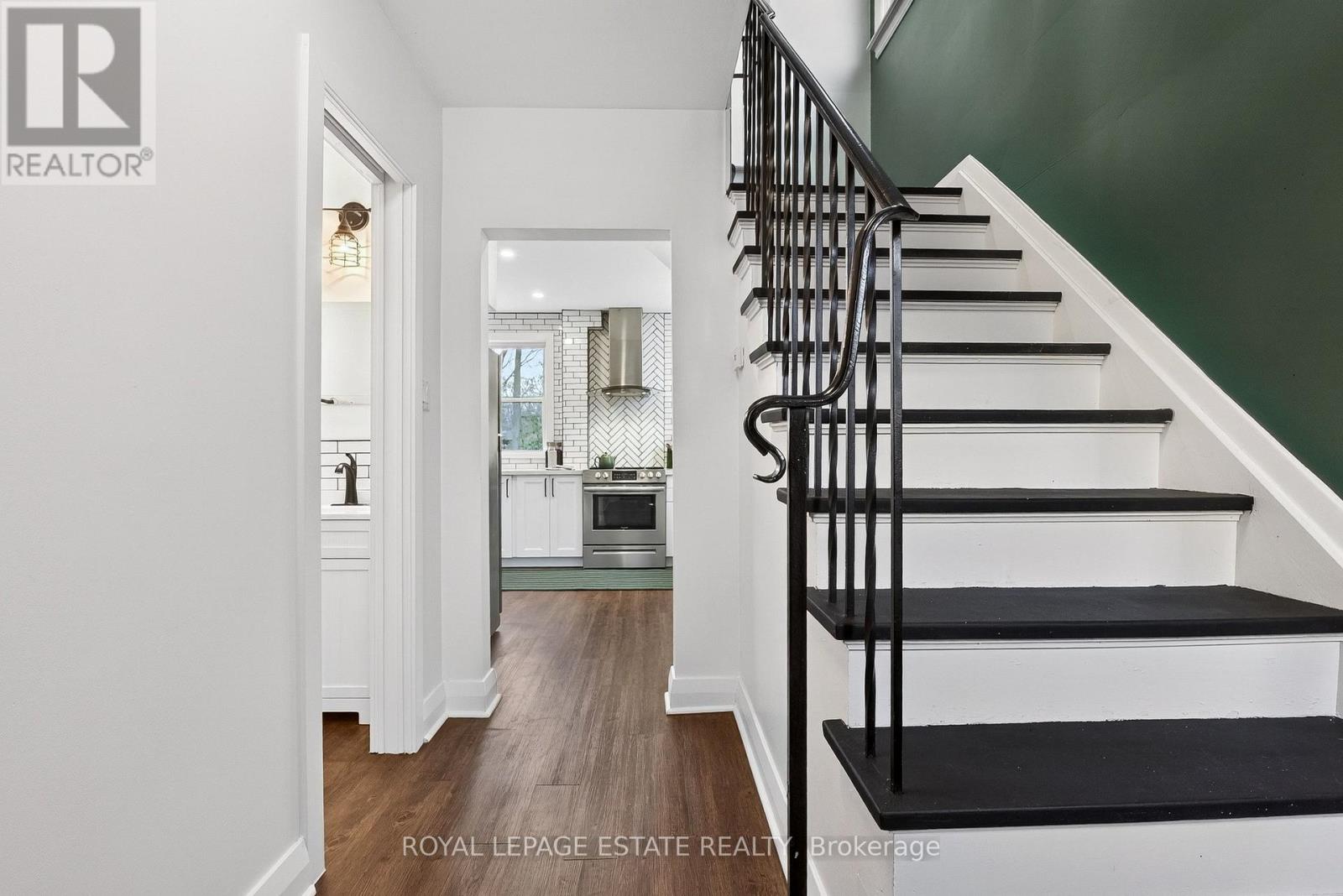 87 Midland Avenue, Toronto, Ontario  M1N 3Z8 - Photo 4 - E13060698