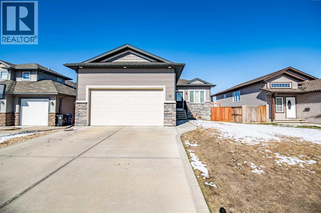 12 Cyprus Road, Blackfalds, Alberta  T4M 0C5 - Photo 2 - A2305585