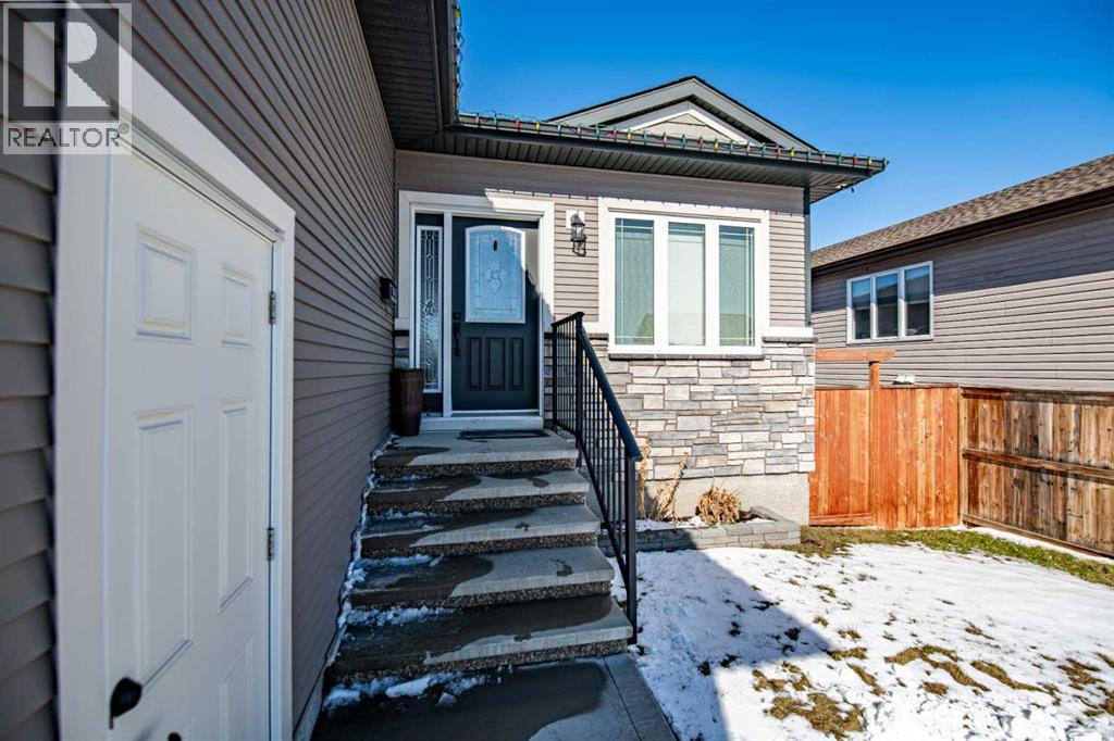 12 Cyprus Road, Blackfalds, Alberta  T4M 0C5 - Photo 3 - A2305585