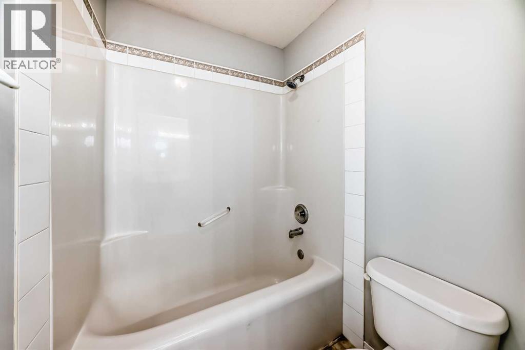 47 Silver Creek Boulevard NW, Airdrie, Alberta  T4B 2P6 - Photo 20 - A2298960