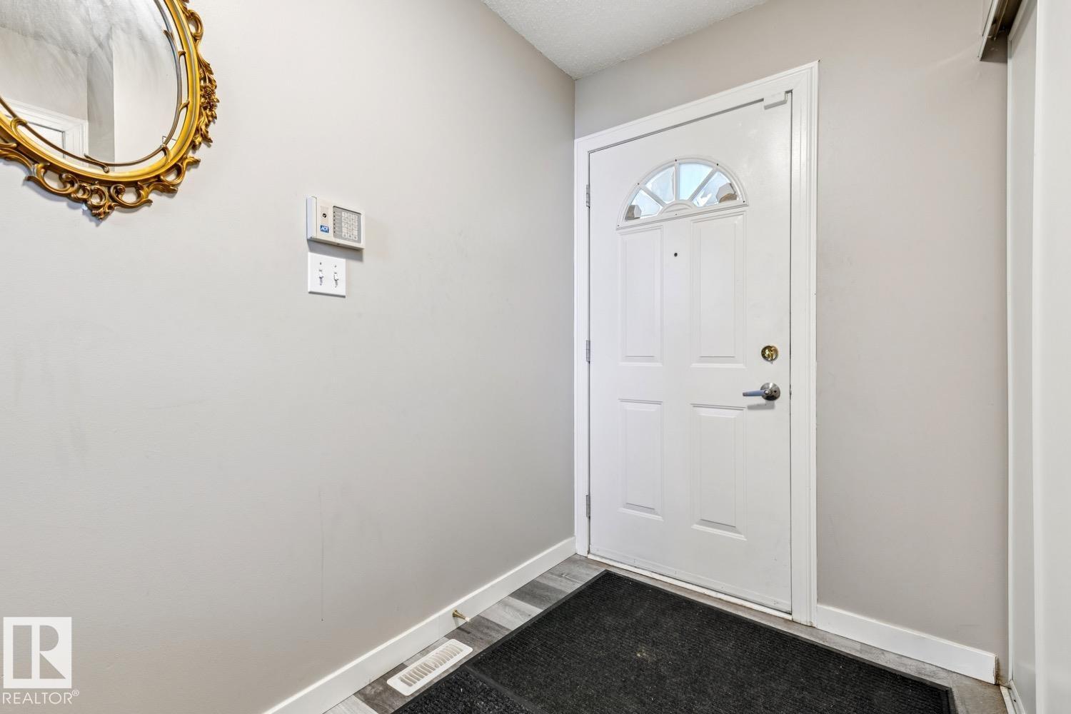 #40 9520 174 St Nw, Edmonton, Alberta  T5T 5Z3 - Photo 2 - E4484735