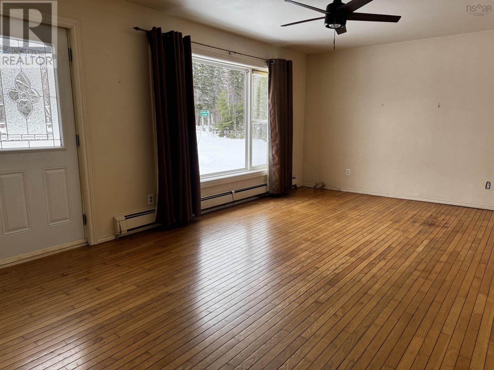 6221 Seaside Drive, Gardiner Mines, Nova Scotia  B1H 5K4 - Photo 10 - 202604000