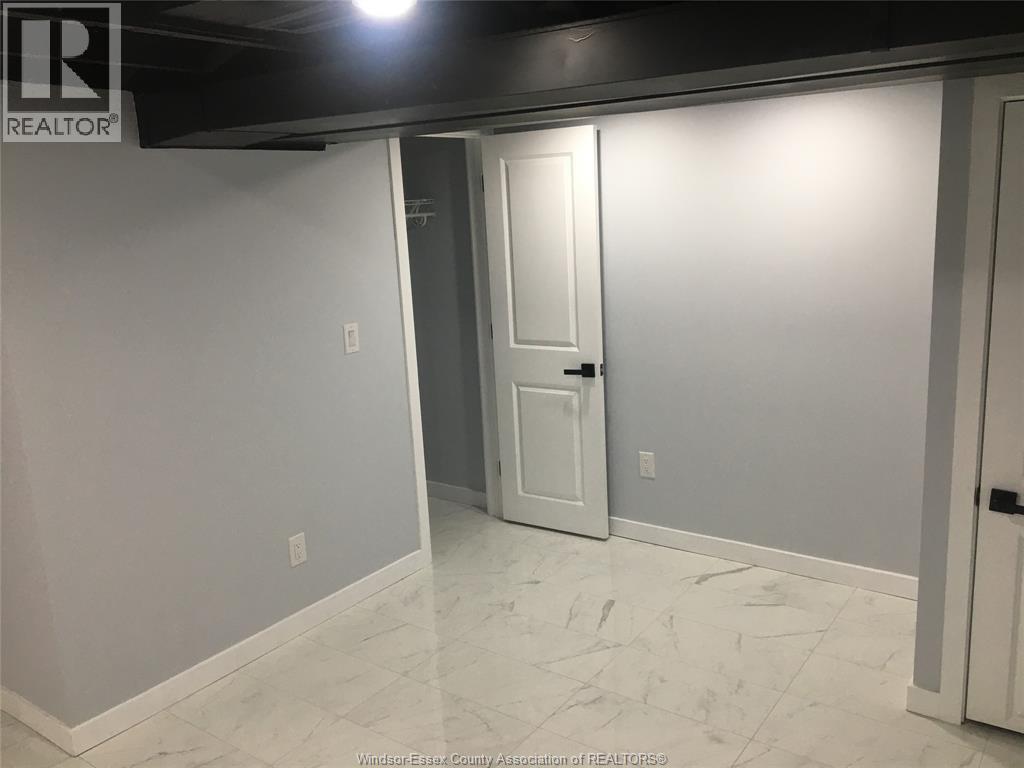 1101 Elsmere, Windsor, Ontario  N9A 2B1 - Photo 25 - 26002114